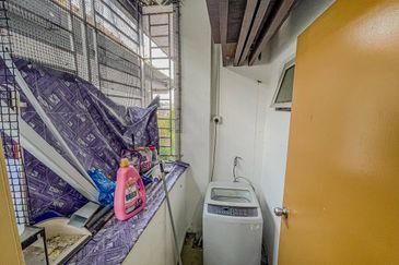 Dahlia Court Apartment