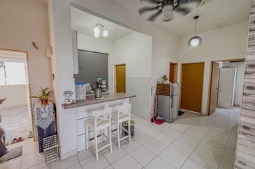 Dahlia Court Apartment