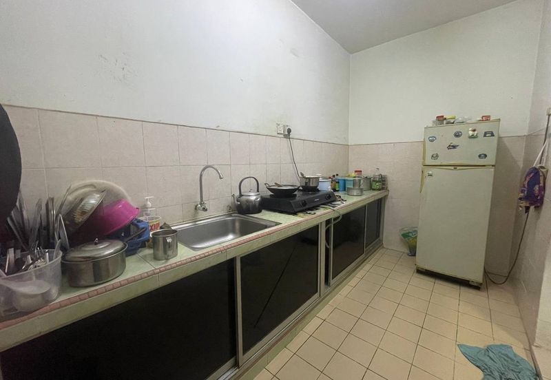 Residensi Bistaria, Ukay Bistari