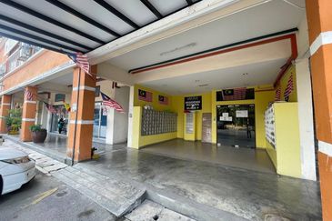 Residensi Bistaria, Ukay Bistari