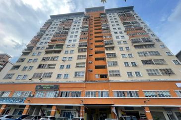 Residensi Bistaria, Ukay Bistari