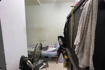 Residensi Bistaria, Ukay Bistari