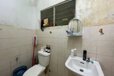 Residensi Bistaria, Ukay Bistari