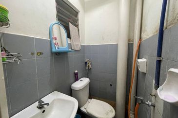 Residensi Bistaria, Ukay Bistari