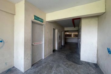 Residensi Bistaria, Ukay Bistari