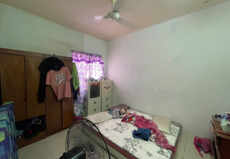 Residensi Bistaria, Ukay Bistari