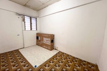 Flat PKNS, Seksyen 24