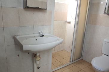 Pangsapuri Kristal (Crystal Tower), Taman Bukit Indah