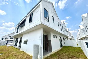 Elmina Green The Eighth @ City of Elmina