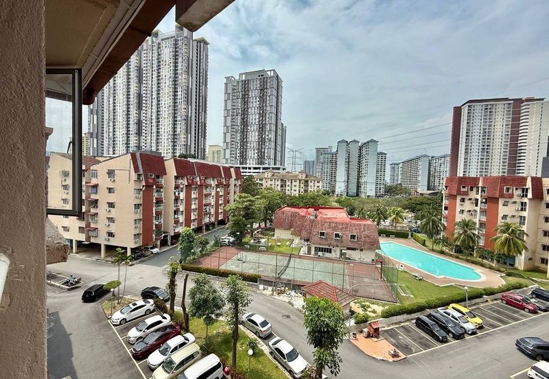 Teratai Mewah Condominium