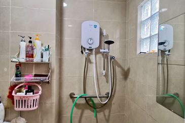 TAMAN KENANGA SEK 1(TAMAN TENGKERA)