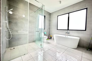 Freesia Residences @ Tropicana Aman