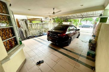 Taman Laman Desa, Desa Latania