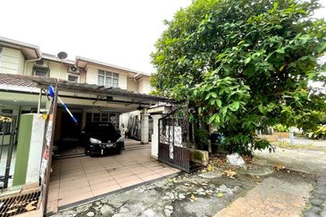 Taman Laman Desa, Desa Latania