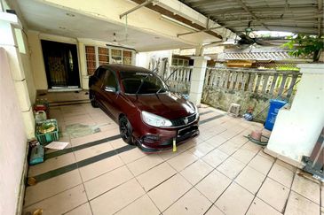 Taman Laman Desa, Desa Latania