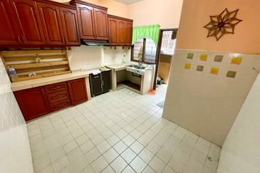 Taman Laman Desa, Desa Latania