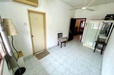 Taman Laman Desa, Desa Latania