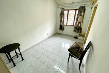 Taman Laman Desa, Desa Latania