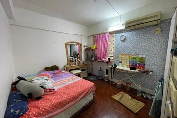 Flat Pandan Jaya Blok L13