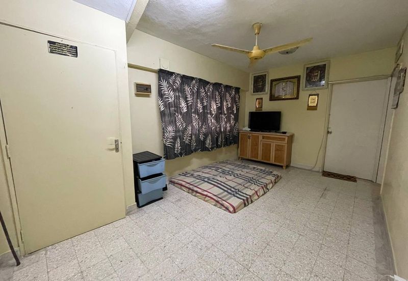 Flat Pandan Jaya Blok L13