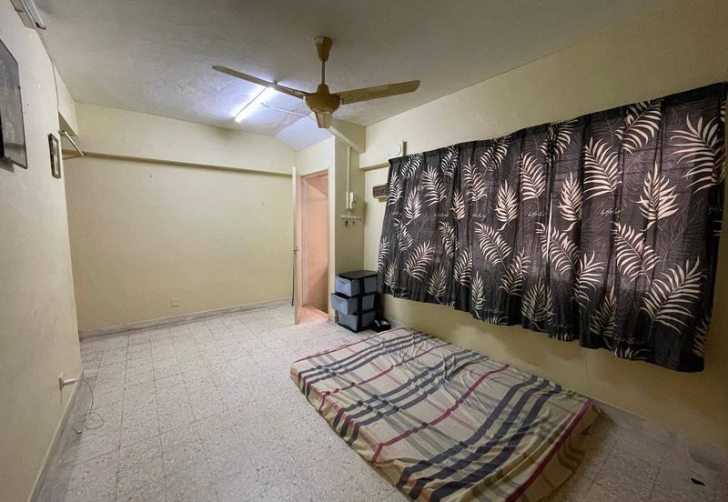 Flat Pandan Jaya Blok L13