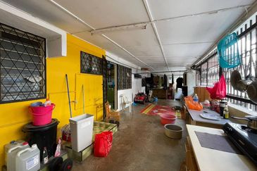 Flat Pandan Jaya Blok L13