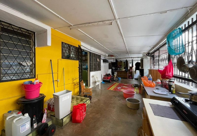 Flat Pandan Jaya Blok L13