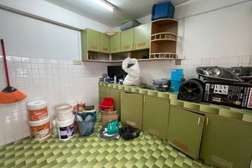 Flat Pandan Jaya Blok L13