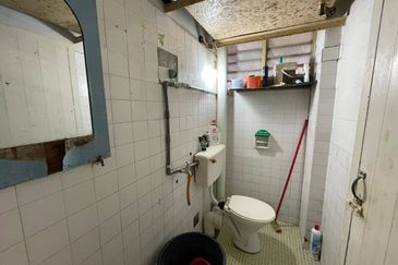 Flat Pandan Jaya Blok L13