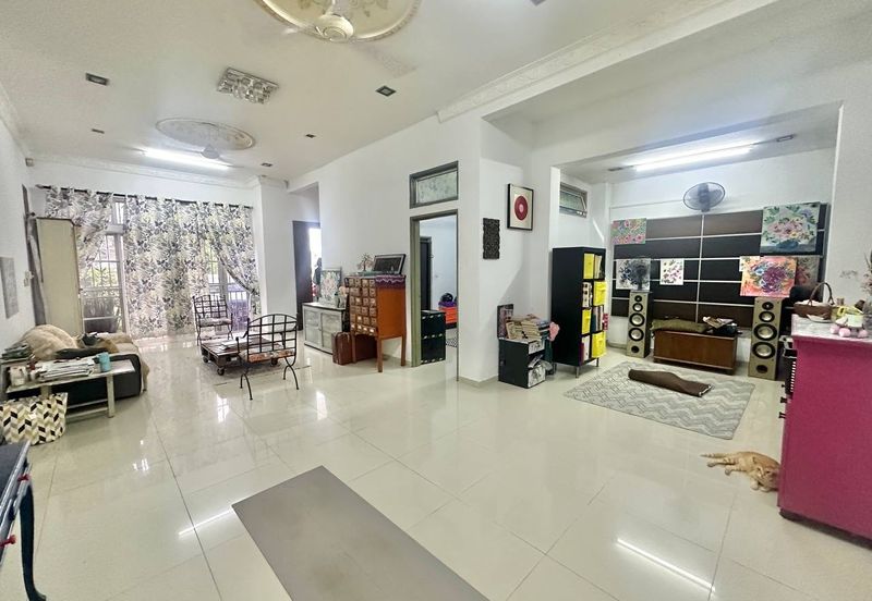 Jalan Timur @ Bandar Baru Enstek