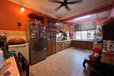 Taman Mawar, Bandar Baru Salak Tinggi