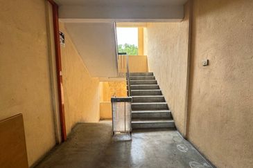 Sri Bayu Apartment @ Casuarina, Bandar Armada Putra