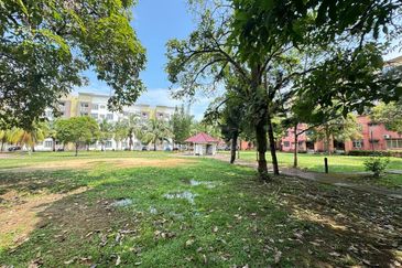 Sri Bayu Apartment @ Casuarina, Bandar Armada Putra