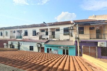 TAMAN MASJID TANAH RIA