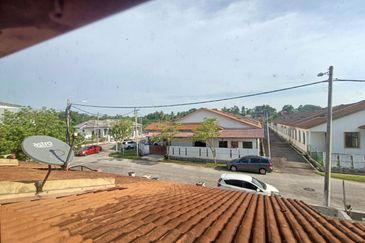 TAMAN MASJID TANAH RIA