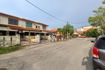 TAMAN MASJID TANAH RIA
