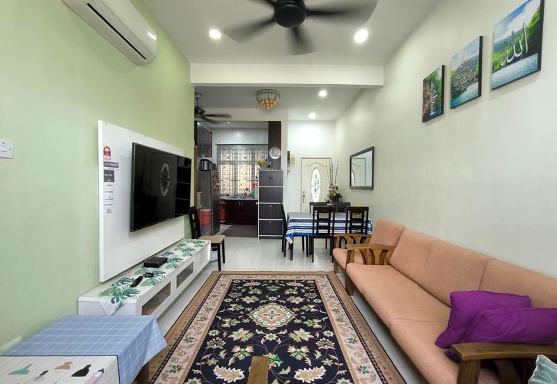 Dahlia Court Apartment