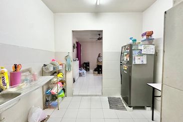 Apartment Teratai, Taman Sutera