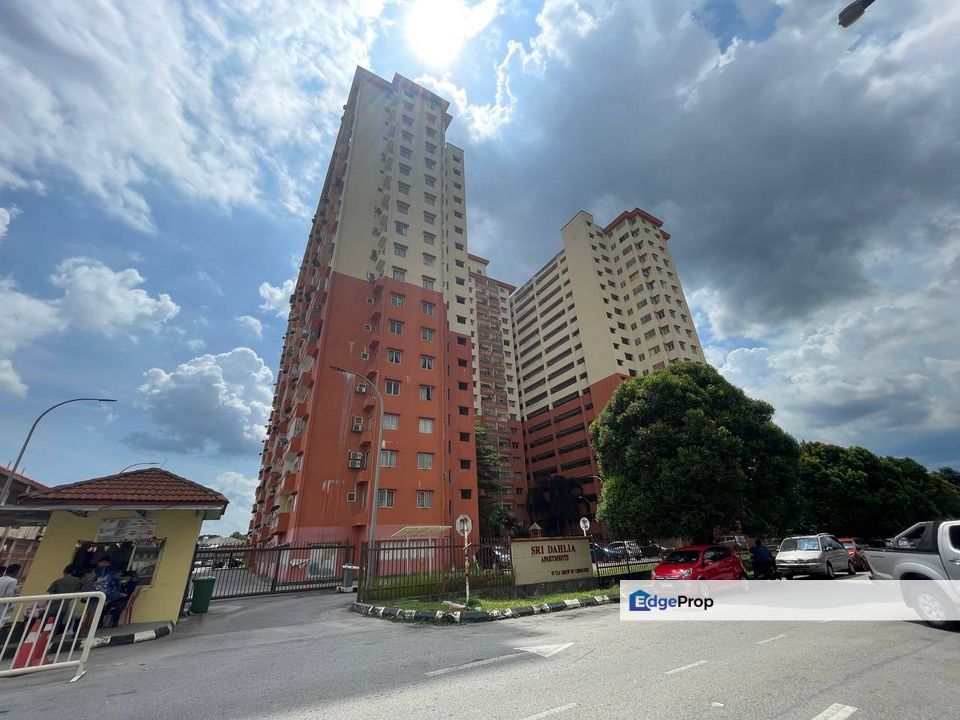 SRI DAHLIA APARTMENT TAMAN SEPAKAT INDAH2, SG CHUA KAJANG (Balcony Open