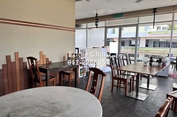 Platinum Mondrian (Pv128)