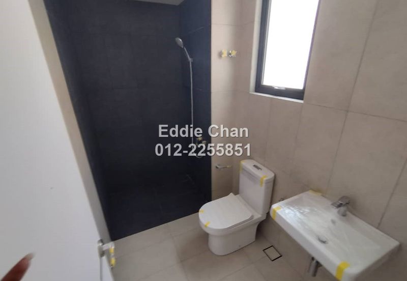 Brand-New, Clubhouse with Swimming Pool, Foreigner Can Buy, 3-Storey Terrace