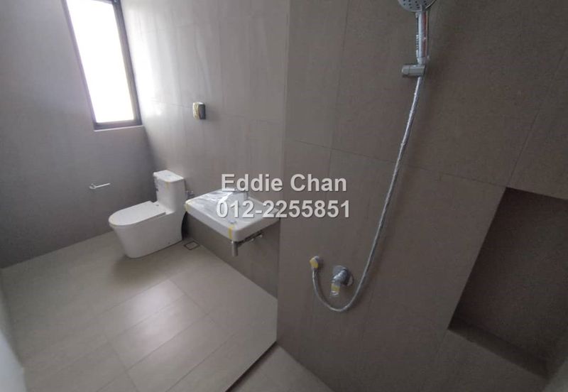 Brand-New, Clubhouse with Swimming Pool, Foreigner Can Buy, 3-Storey Terrace