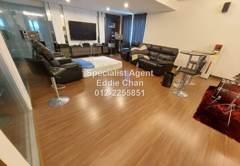 End-Lot, Fully-Renovated, Spacious Land, Built-Up, and Car Porch