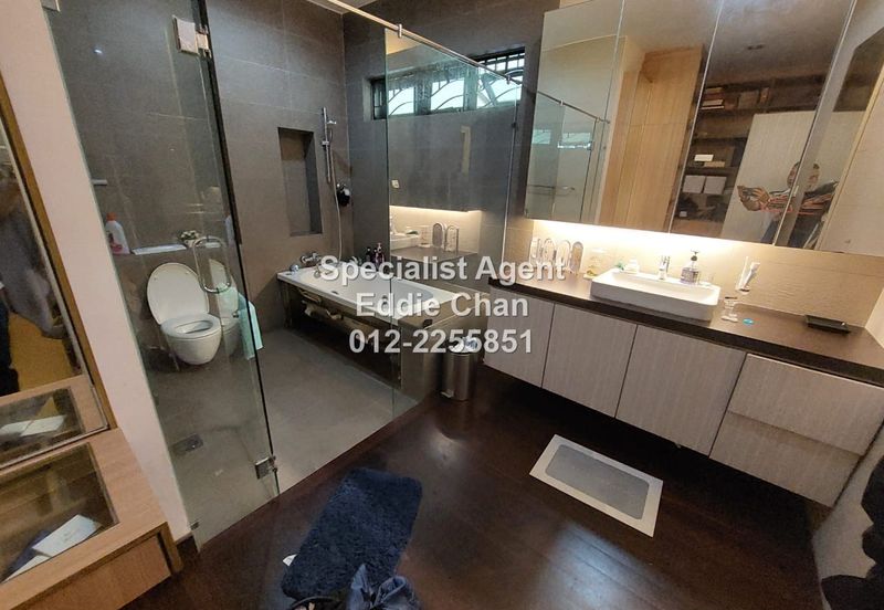 End-Lot, Fully-Renovated, Spacious Land, Built-Up, and Car Porch