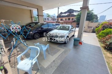 End-Lot, Fully-Renovated, Spacious Land, Built-Up, and Car Porch