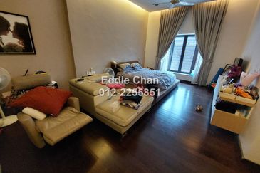 End-Lot, Fully-Renovated, Spacious Land, Built-Up, and Car Porch