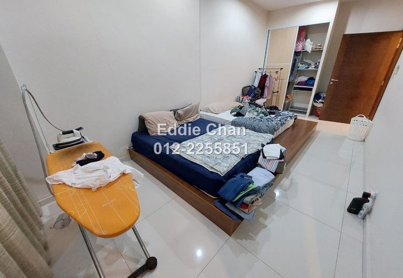 End-Lot, Fully-Renovated, Spacious Land, Built-Up, and Car Porch