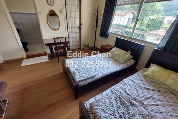 2-Storey Semi-D (End Lot) with Huge Extra Land, Well-Maintained House