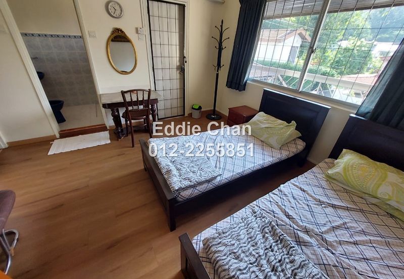 2-Storey Semi-D (End Lot) with Huge Extra Land, Well-Maintained House