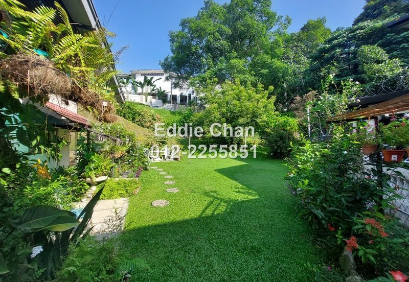 2-Storey Semi-D (End Lot) with Huge Extra Land, Well-Maintained House